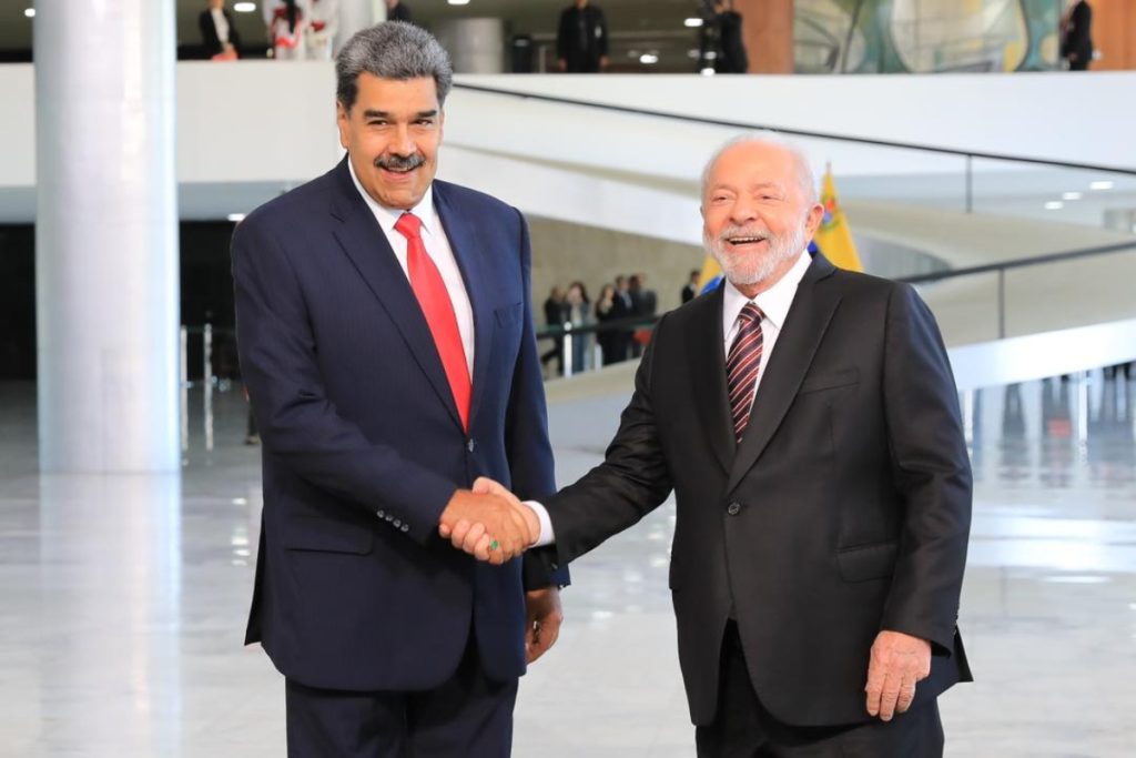 Presidentes Maduro y Lula da Silva se reúnen en Palacio de Planalto