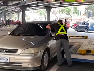 Prueban parquímetros digitales en Caracas