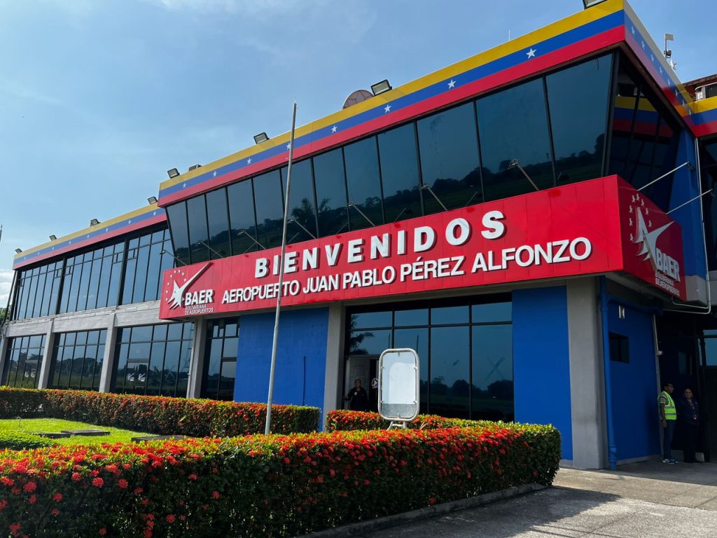 Reactivarán operaciones comerciales en aeropuerto de Mérida