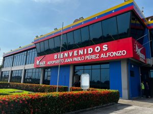 Reactivarán operaciones comerciales en aeropuerto de Mérida