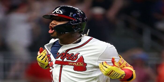 Los venezolanos Orlando Arcia y Acuña Jr. dan triunfo a los Bravos de Atlanta con sendos jonrones