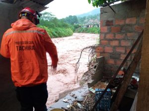Seis viviendas con daños tras 72 horas de lluvias en Táchira