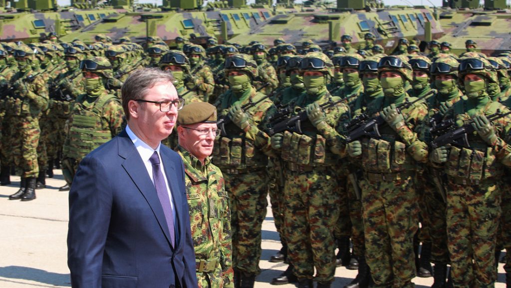 Serbia en alerta máxima ante incursión de fuerzas kosovares en Zvekan