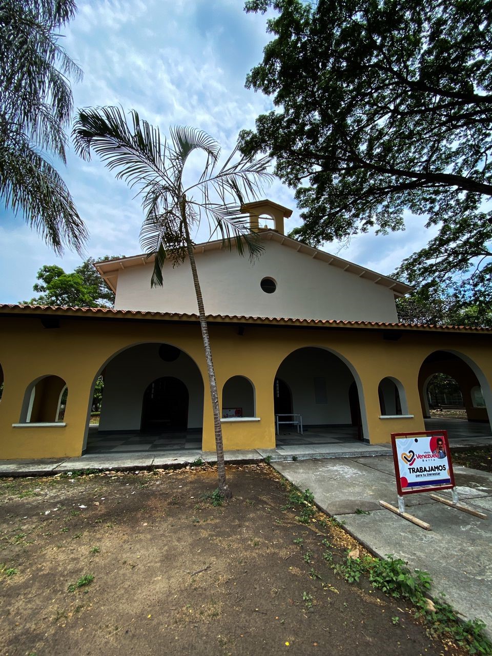 Supervisan trabajos de rehabilitación en la Universidad de Carabobo