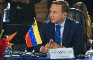 Venezuela reitera el cese de las sanciones en la Cumbre de la AEC