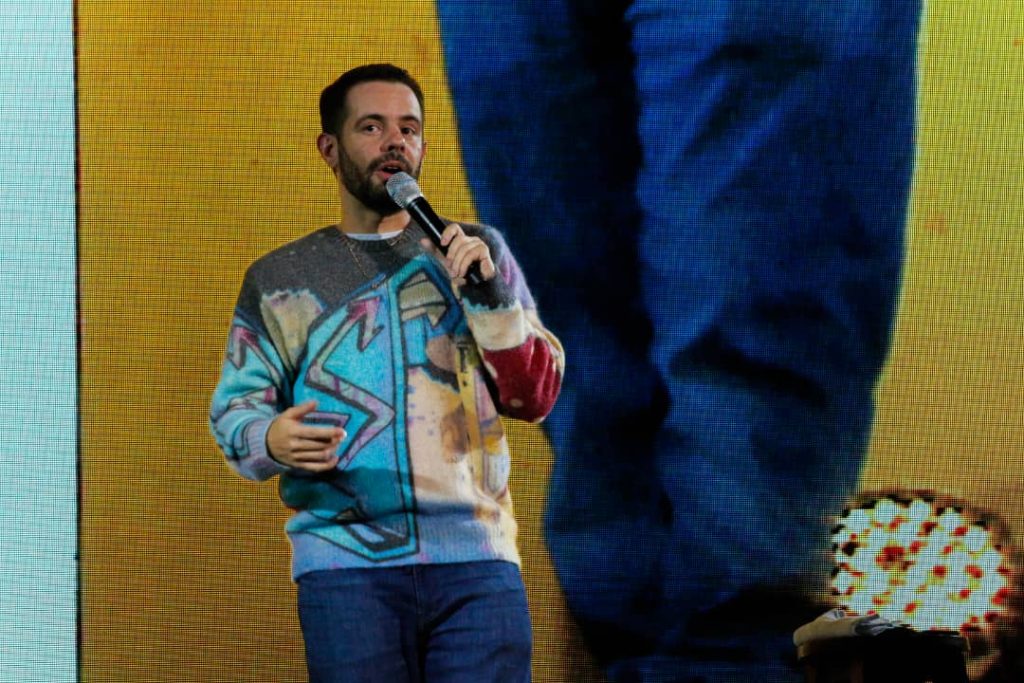 Chris Andrade en Caracas, ¡SI LO HAGAN!