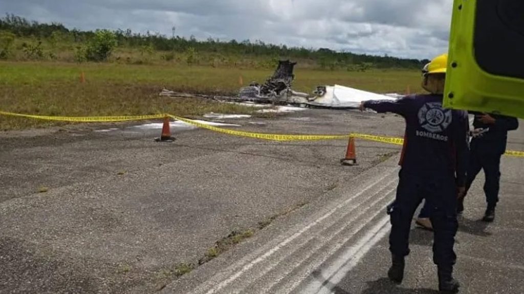 Dos fallecidos al estrellarse avioneta de escuela de vuelo en aeropuerto de Maturín
