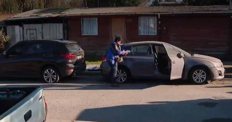 Asesinados dos venezolanos dentro de un carro en Chile