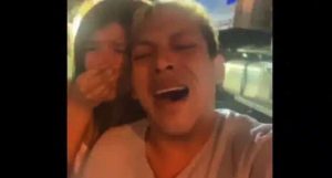 Golpean en Miami al influencer venezolano que se hizo famoso por sacar productos "sin pagar" de Walmart