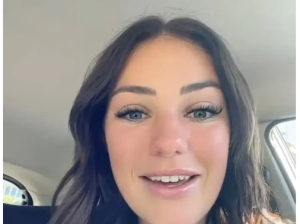 Modelo de OnlyFans sorprendida al descubrir que su padrastro era su mayor fans