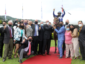 14 yeguas han logrado ganar las tres joyas