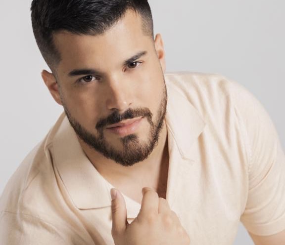 Alex Quin sigue creciendo en la industria de las redes sociales ????????