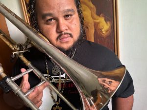 Alfonso Pineda convierte al trombón en protagonista del género urbano