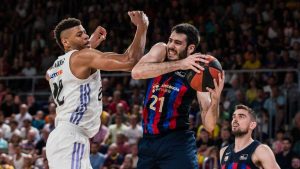 Barcelona le gana al Real Madrid el primero de la final 97-88