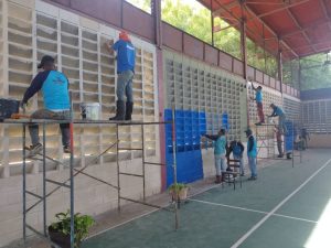Bricomiles rehabilitan liceo Arístides Rojas en San Felipe