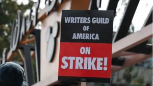 El Sindicato de Guionistas de EEUU dice no esperar nada de la DGA