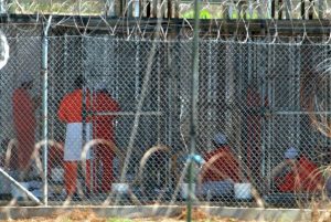 China condena crímenes de EEUU en ilegal cárcel de Guantánamo