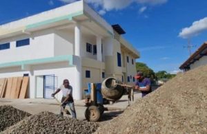 Con pasos firmes avanzan obras de salud en Guárico