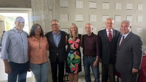 Consenso de candidatos en torno a Víctor Rago para rector de la UCV