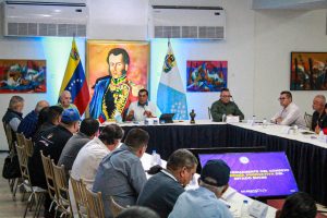 Debaten propuestas para impulsar crecimiento productivo en Sucre