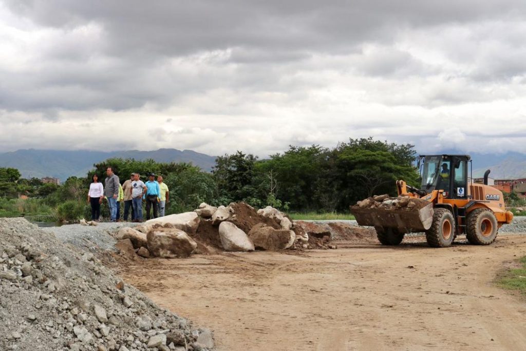 En Aragua supervisan labores de rehabilitación del lago Los Tacarigua