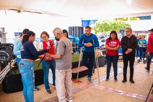 Entregan ayudas técnicas e insumos para consultorios en Anzoátegui