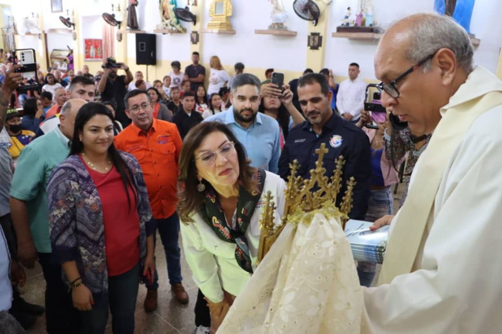 Entregan rehabilitada iglesia San Francisco de Asís en La Guaira