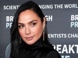 Gal Gadot y Chadwick Boseman tendrán estrella en el Paseo de la Fama