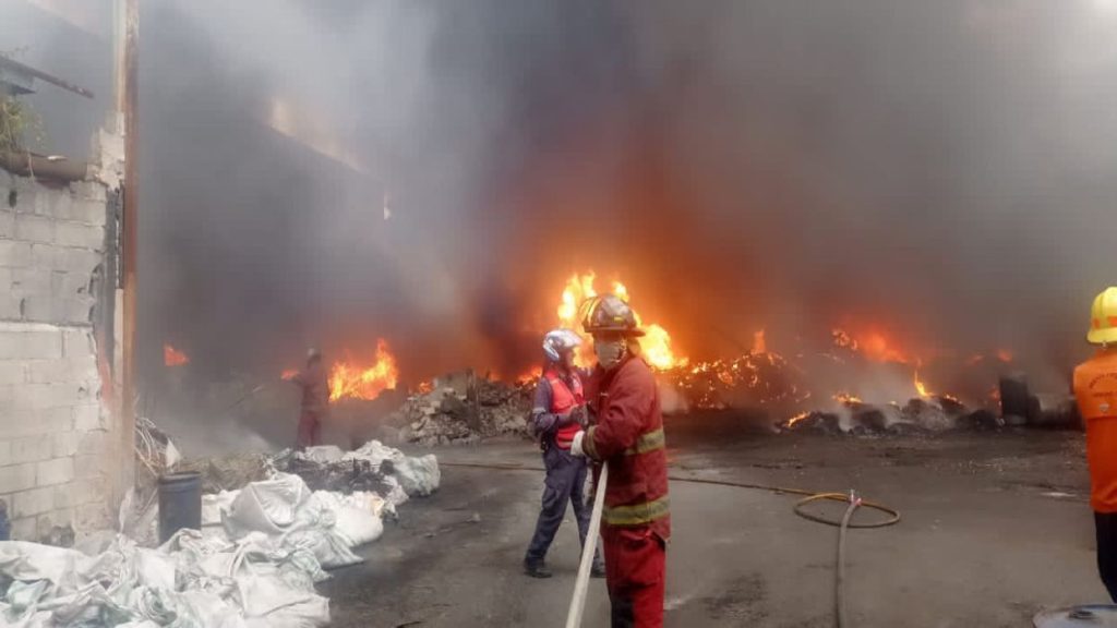 Se registró un incendio en una industria textil en La Yaguara