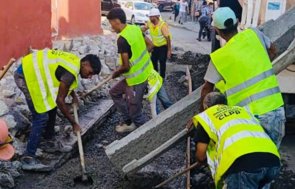 Inspeccionaron trabajos viales en calle Real de Carapita en Caracas