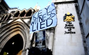 Intelectuales piden a Lula da Silva ofrecer asilo a Julián Assange