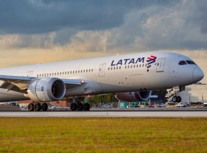 Latam Airlines retomaría vuelos a Venezuela a partir de agosto