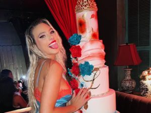 Lele Pons celebró su cumpleaños al estilo "Bridgerton"