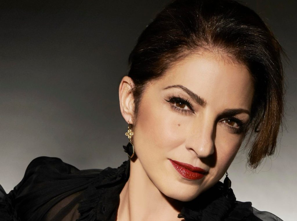 "Mi tierra", el álbum favorito de Gloria Estefan, cumple 30 años