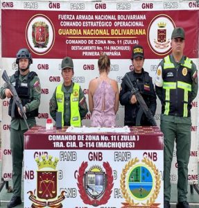 Mujer llevaba en sus partes íntimas una porción de cocaína 