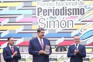 Presidente Maduro llama a “vacunar al país contra el fascismo”