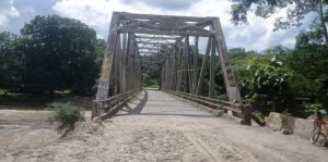 Rehabilitaron acceso al puente sobre el río La Yuca en Barinas