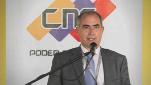 Renunció rector del CNE Roberto Picón