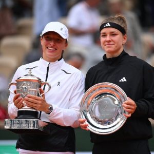 Una emocionada Swiatek ganó su tercer título de Roland Garros