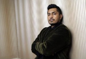 La reacción del actor Tenoch Huerta tras ser acusado como depredador sexual por la saxofonista María Elena Ríos