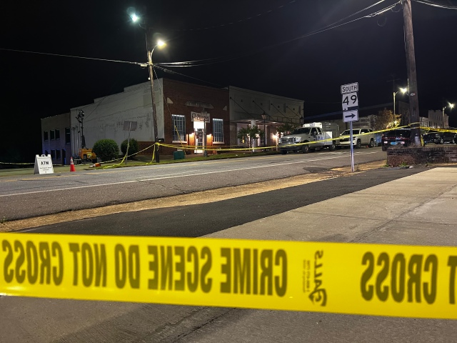 Tiroteo en fiesta callejera de EEUU deja al menos dos muertos