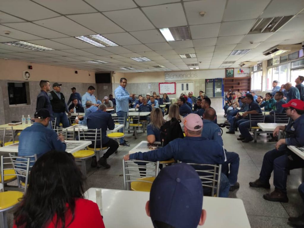 Trabajadores Venvidrio plantean proyecto para optimizar procesos