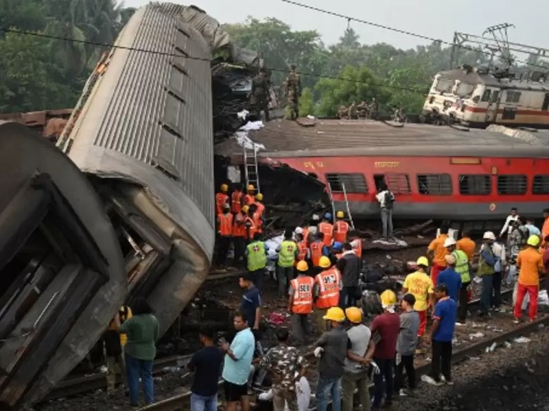 Venezuela se solidariza con India tras choque de trenes