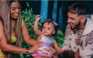 Anuel celebró el primer cumpleaños de su hija con Melissa Vallencilla