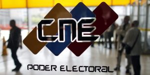 Lo que hay detrás de la renuncia de los rectores del CNE