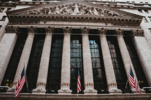 Deuda nacional de Estados Unidos supera los 32 billones de dólares