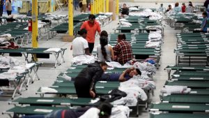 Tribunal niega petición de Biden de mantener norma de liberación rápida de migrantes que crucen irregularmente la frontera a EE UU