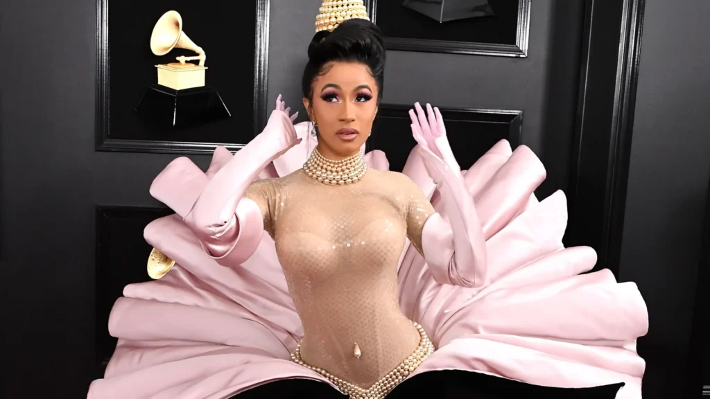La reacción de Cardi B ante los abusos de un fanático