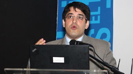 Gobierno prefiere sanciones antes que perder el poder