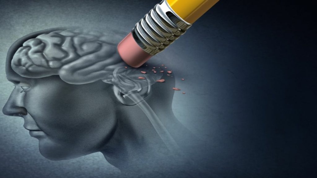 Aseguran que pérdida de memoria reciente es un síntoma de Alzheimer